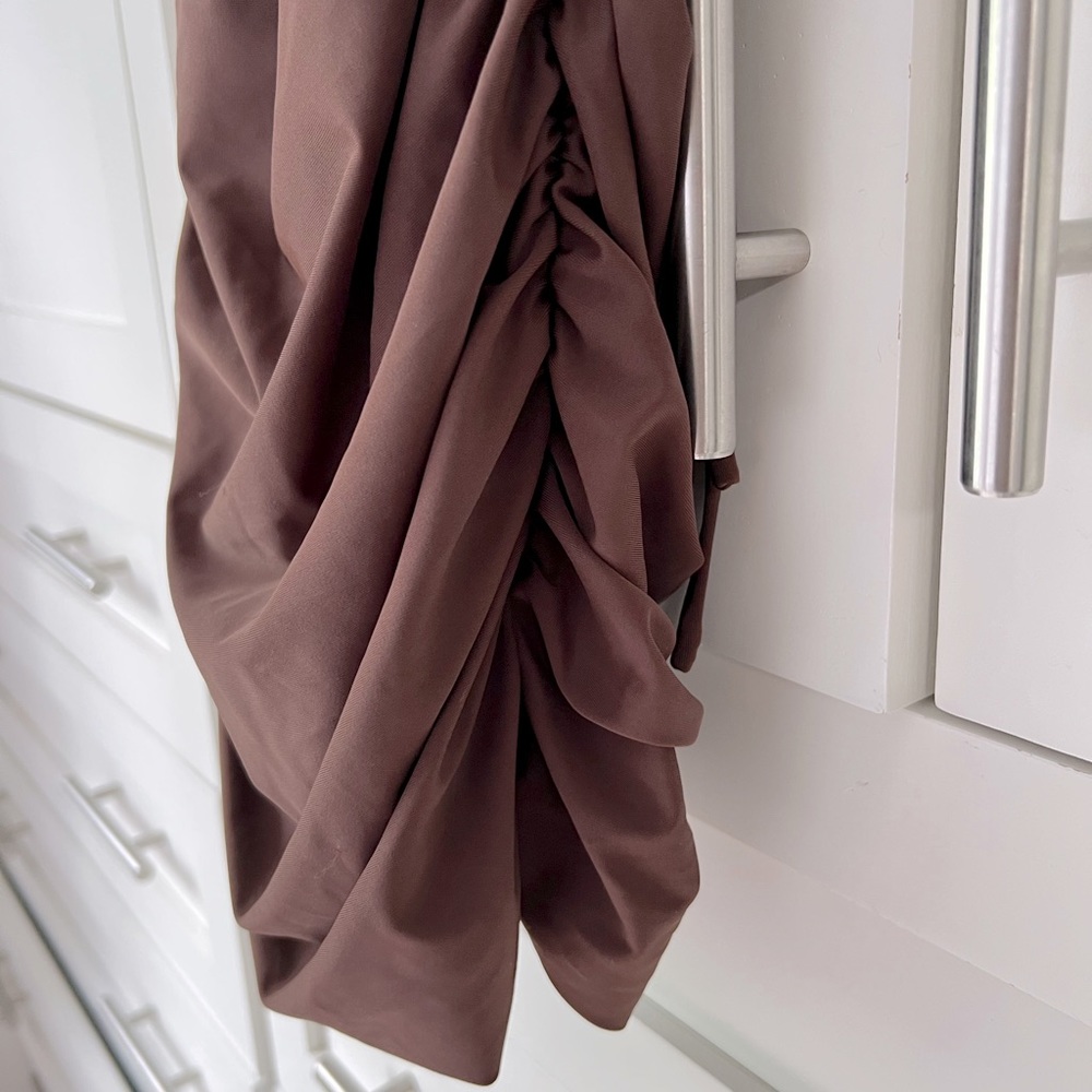 Tiger Mist brown ruched Amber mini dress - Picture 5 of 9